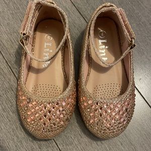 Rose gold baby shoes size 4